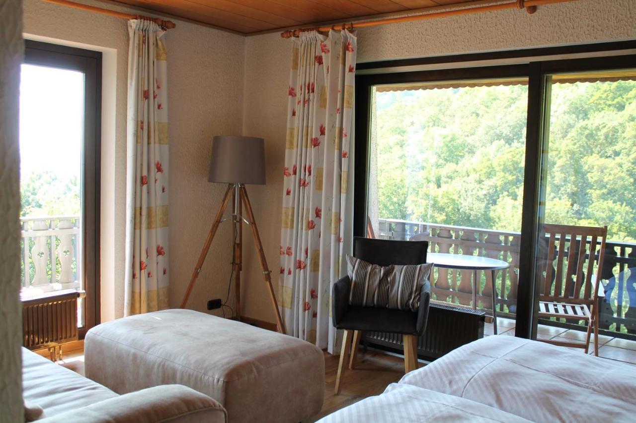 Belvedere Appart & Chalet: Edersee Retreat with GästeCard Waldeck  Exterior photo